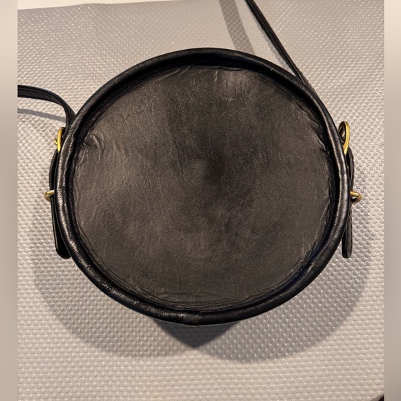 FOUNT The Roundabout Raven Leather Crossbody Bag - Picture 2 of 7